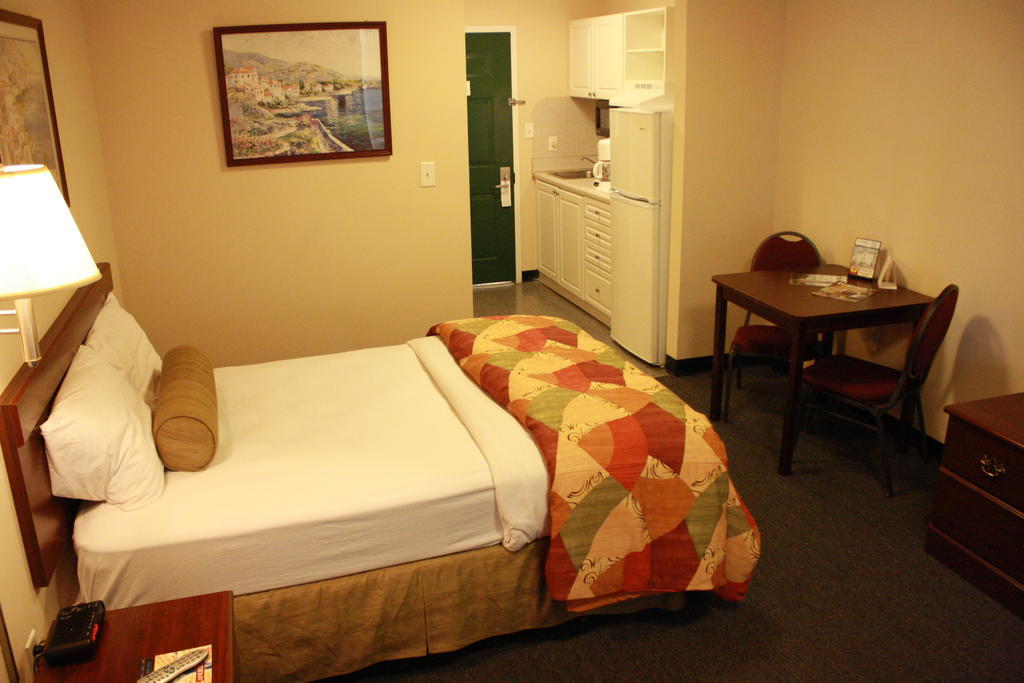 Intown Suites Extended Stay Select Hampton Va Værelse billede