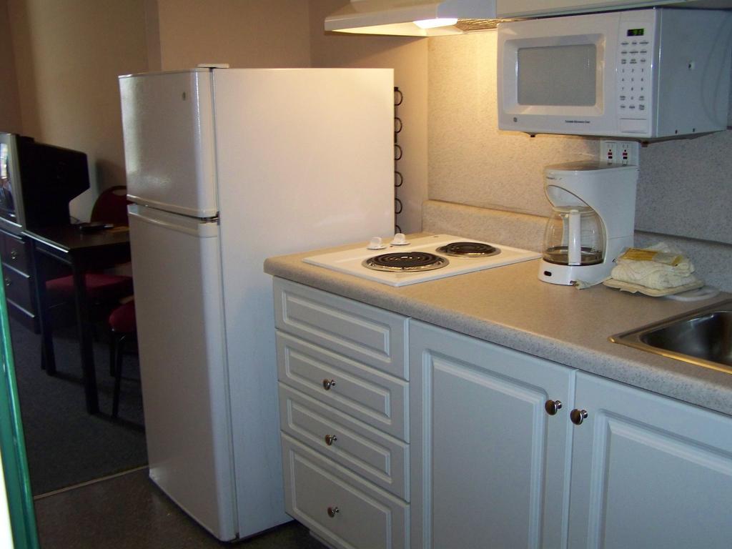 Intown Suites Extended Stay Select Hampton Va Eksteriør billede