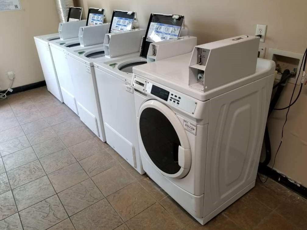 Intown Suites Extended Stay Select Hampton Va Eksteriør billede